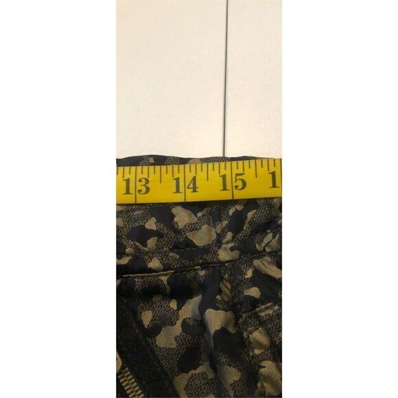 True Religion Cameron Camo Joggers size 6, Baddie Girl - Picture 10 of 14